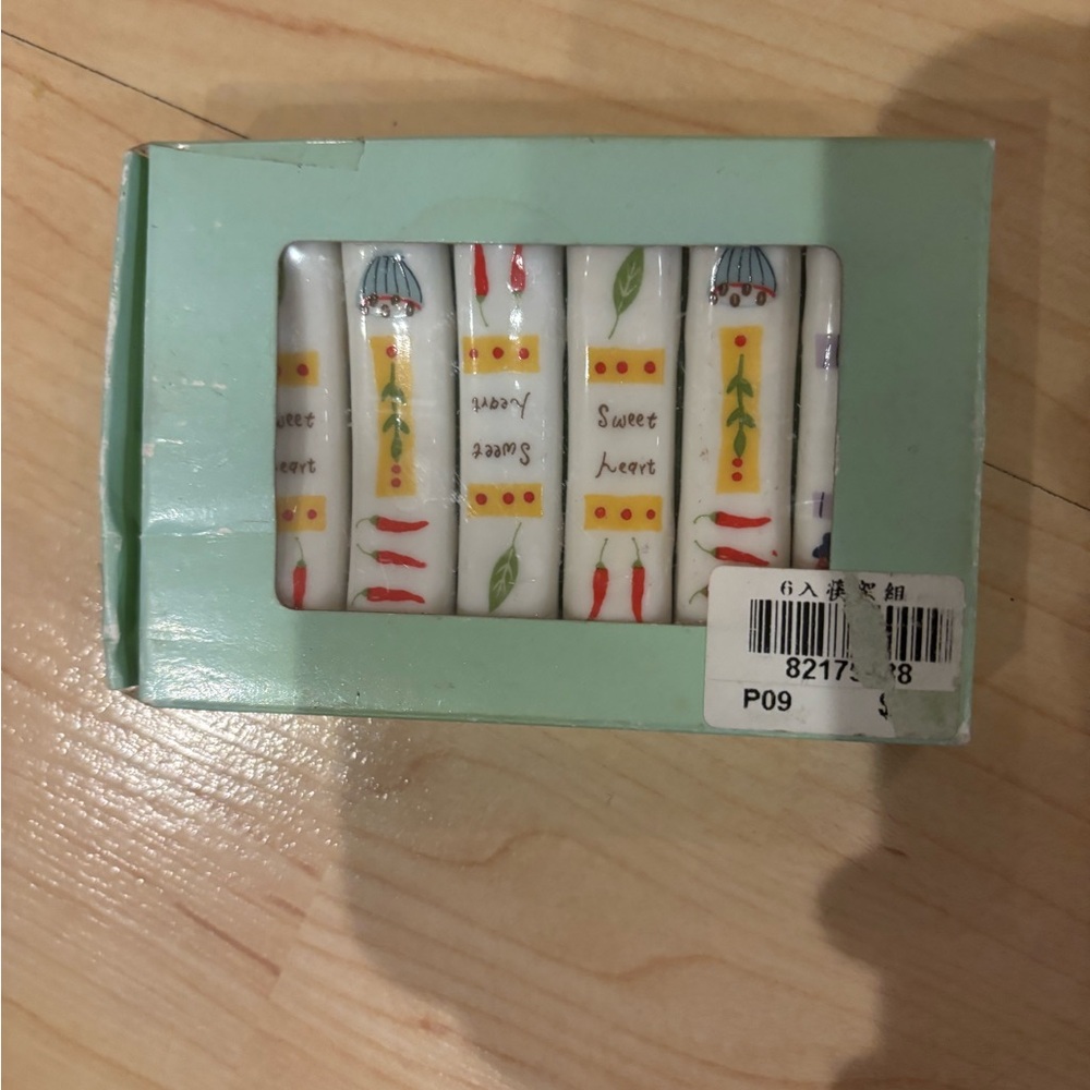 Set of  SIX CHOPSTICKS RESTERS